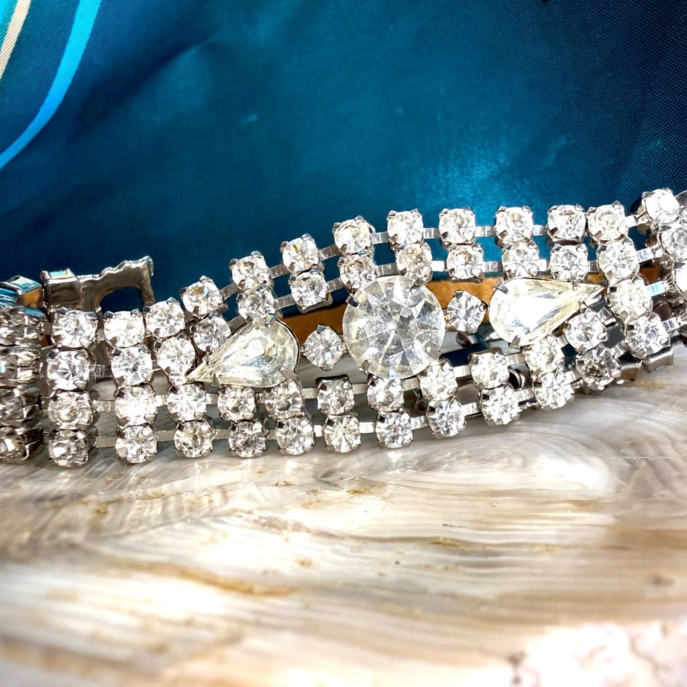 Elegant Rhinestone Evening Bracelet - Picture 5 of 8